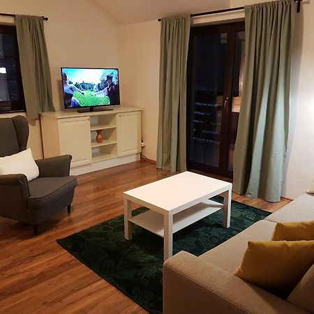 Apartmany Hrabovo 루좀베로크 외부 사진